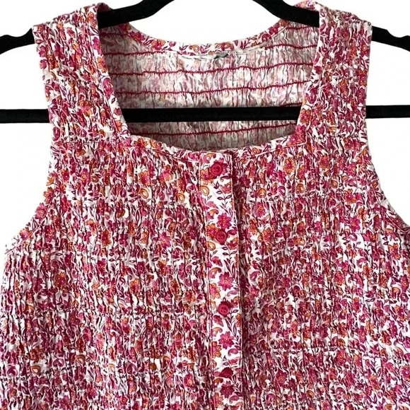 FADED GLORY | SLEEVELESS FLORAL RUCHED BUTTON FRONT CROP TOP | SIZE: SMALL - Picture 2 of 5